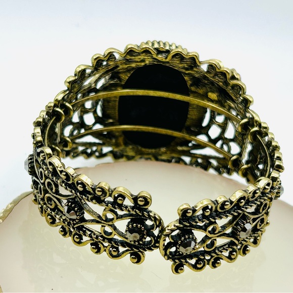 Victorian Antique Vintage Lavender Purple Cameo Cuff Bracelet - Picture 3 of 5